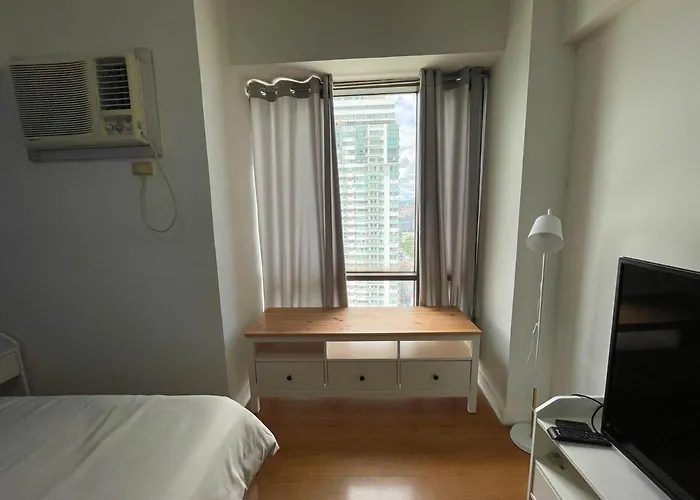 1 Bedroom In Near Us Embassy & St Lukes * Manila